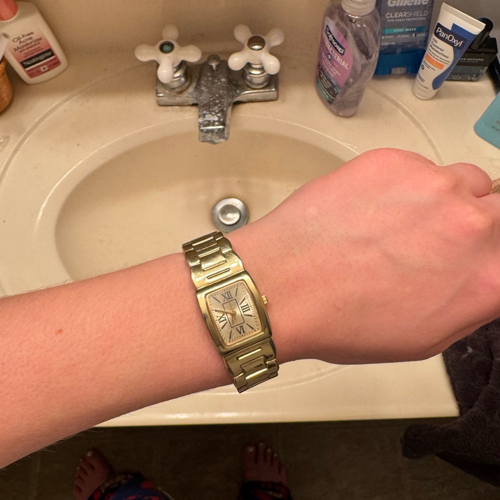 Gold Rectangular Wristwatch - image 1